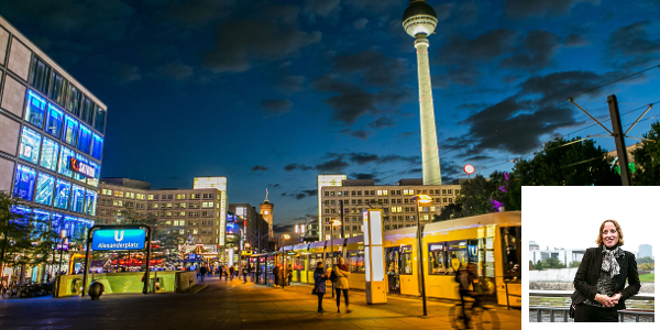 DEU Deutschland Germany Berlin Abendstimmung am Alexanderplatz.