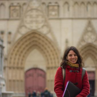 Clémence private and professional local guide in Lyon