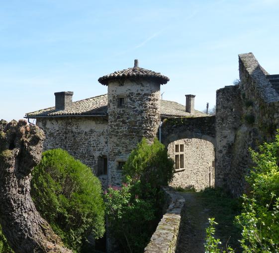 Private history and local products tasting visite around Lyon 