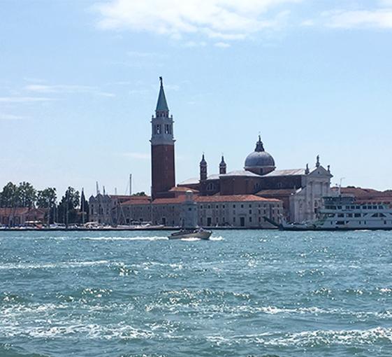 Private tour by boat of the islands of Burano and Torcello from Venice