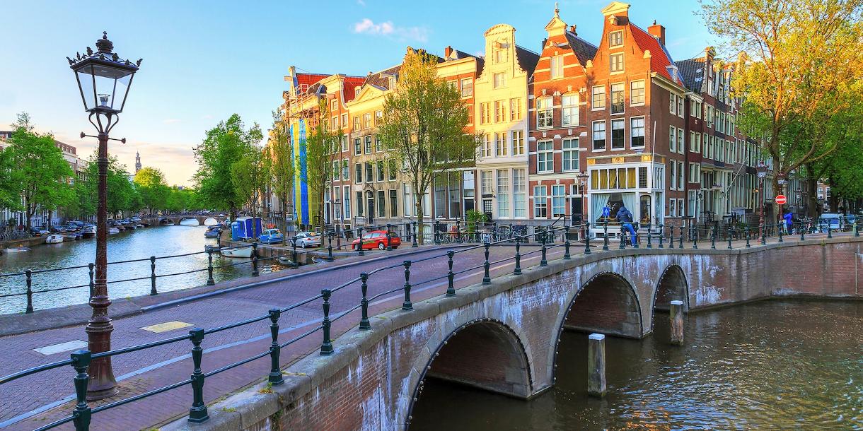 Private walking tour with a passionate local guide in Amsterdam