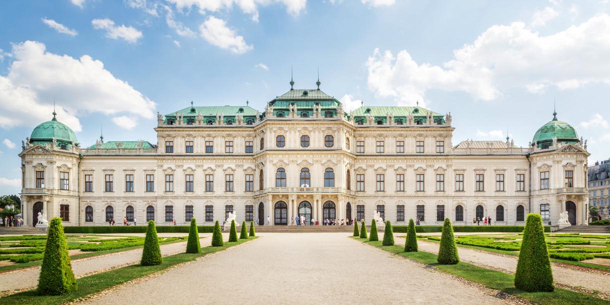 Private full-day highlights tour in Vienna