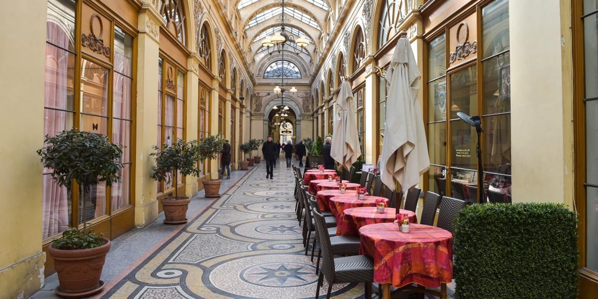 Private tour of the covered passages in paris