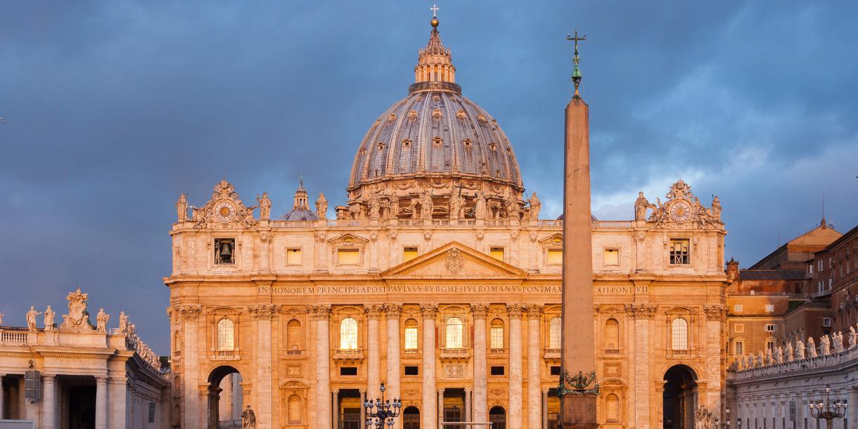 Private walking history tour in Rome