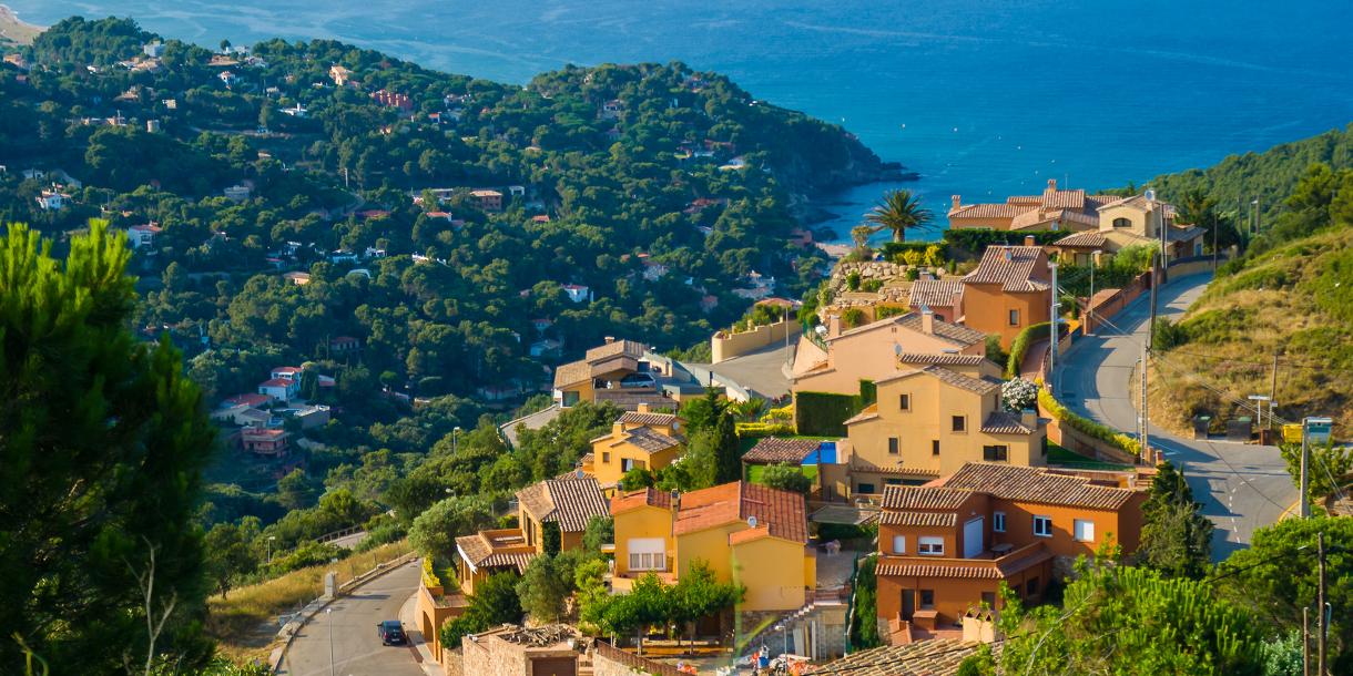 Private history and medieval countryside tour from Barcelona