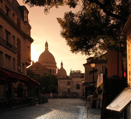 Visite privée panoramique à Montmartre et dégustation de vin français à Paris