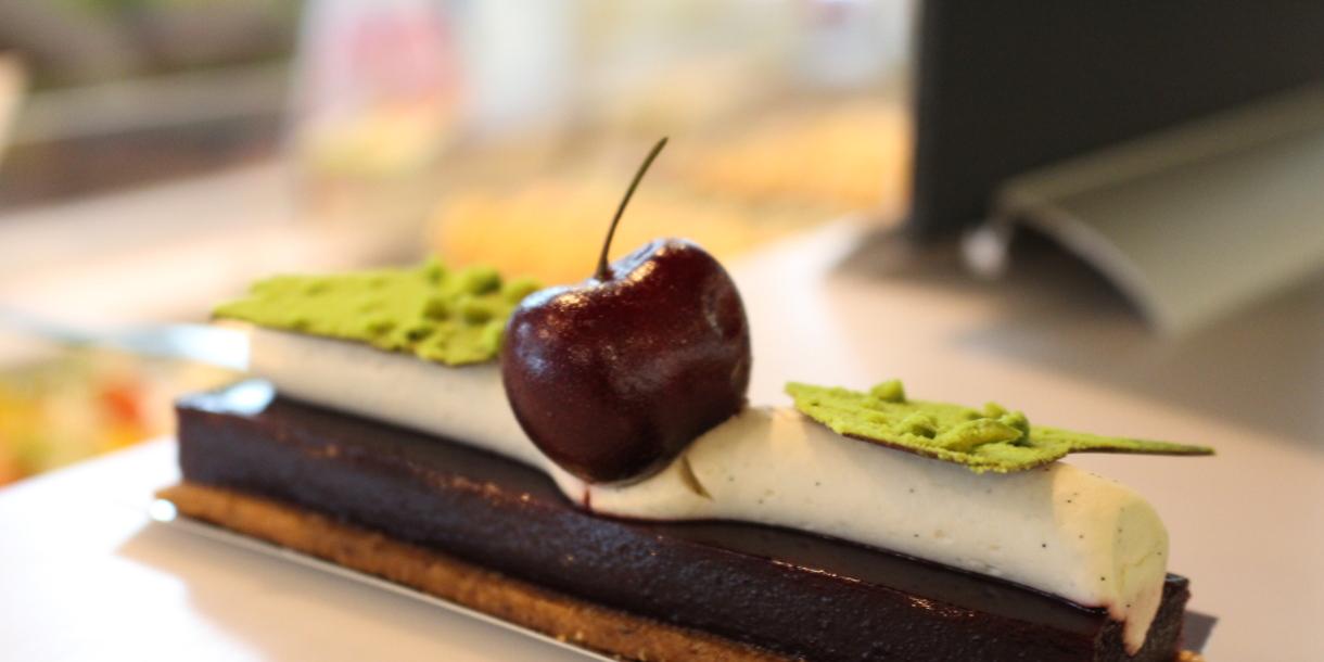 Private gastronomy tour with sweetmeat tasting in Saint-Germain-des-Prés in Paris