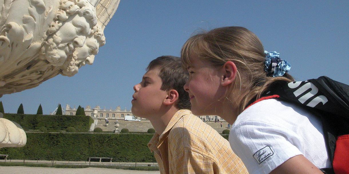 Private family tour of Versailles in Paris