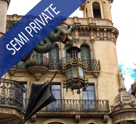 Private family tour about dragons and legends in Barcelona