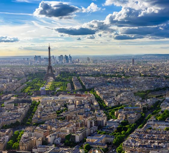 Private highlights & museum tour by car in Paris