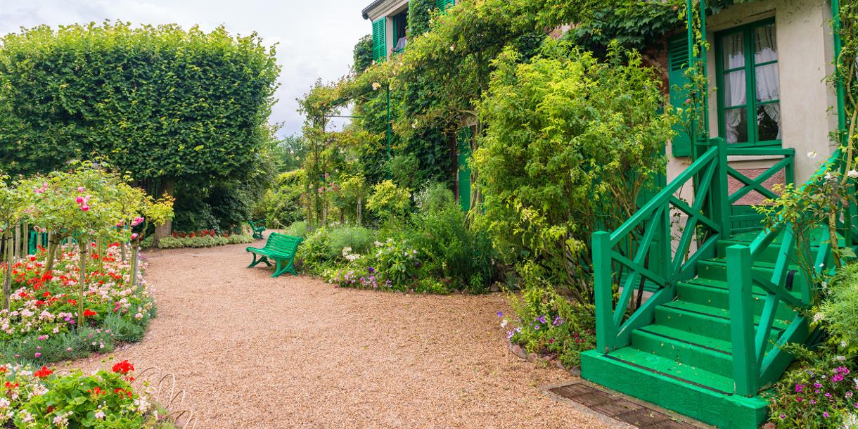 Visite privée d'un village charmant à Giverny au départ de Paris