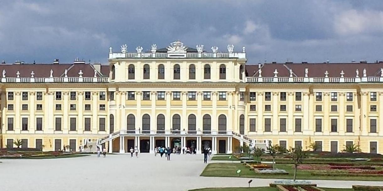 Private highlights walking tour in Vienna in 2 x half-days