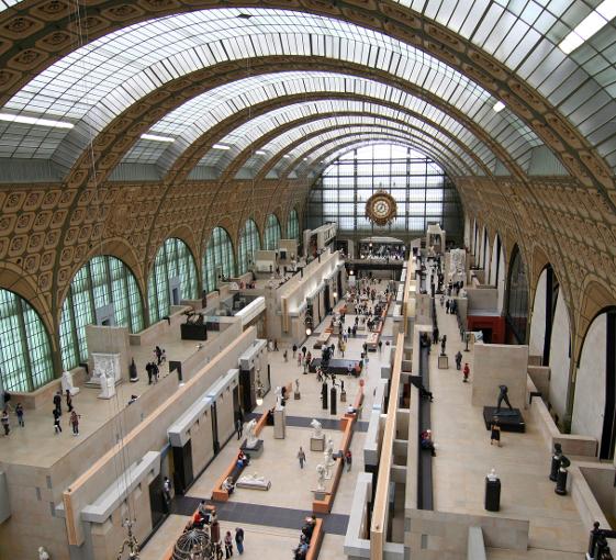 Private history and art tour in Orsay in Paris