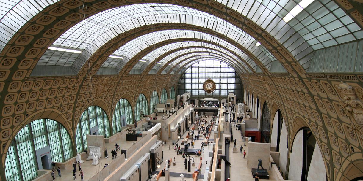 Private history and art tour in Orsay in Paris